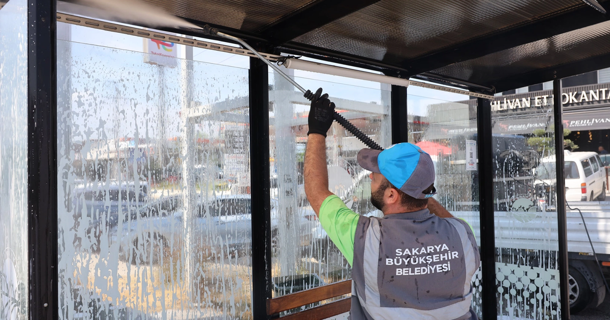 Sakarya buyuksehir 16 ilcede duraklari tek tek temizliyor A2tzIhcw